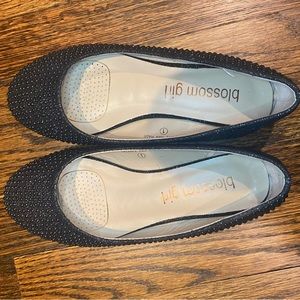 Blossom girl, girls dress shoes.